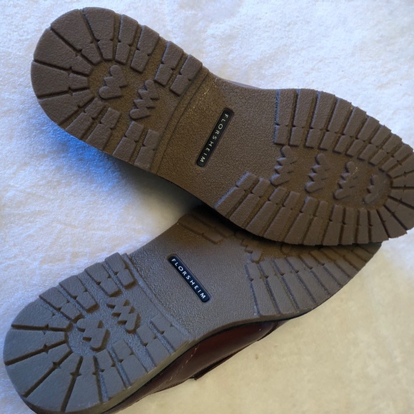 New Florsheim Mens shoes size 10 1/2 D